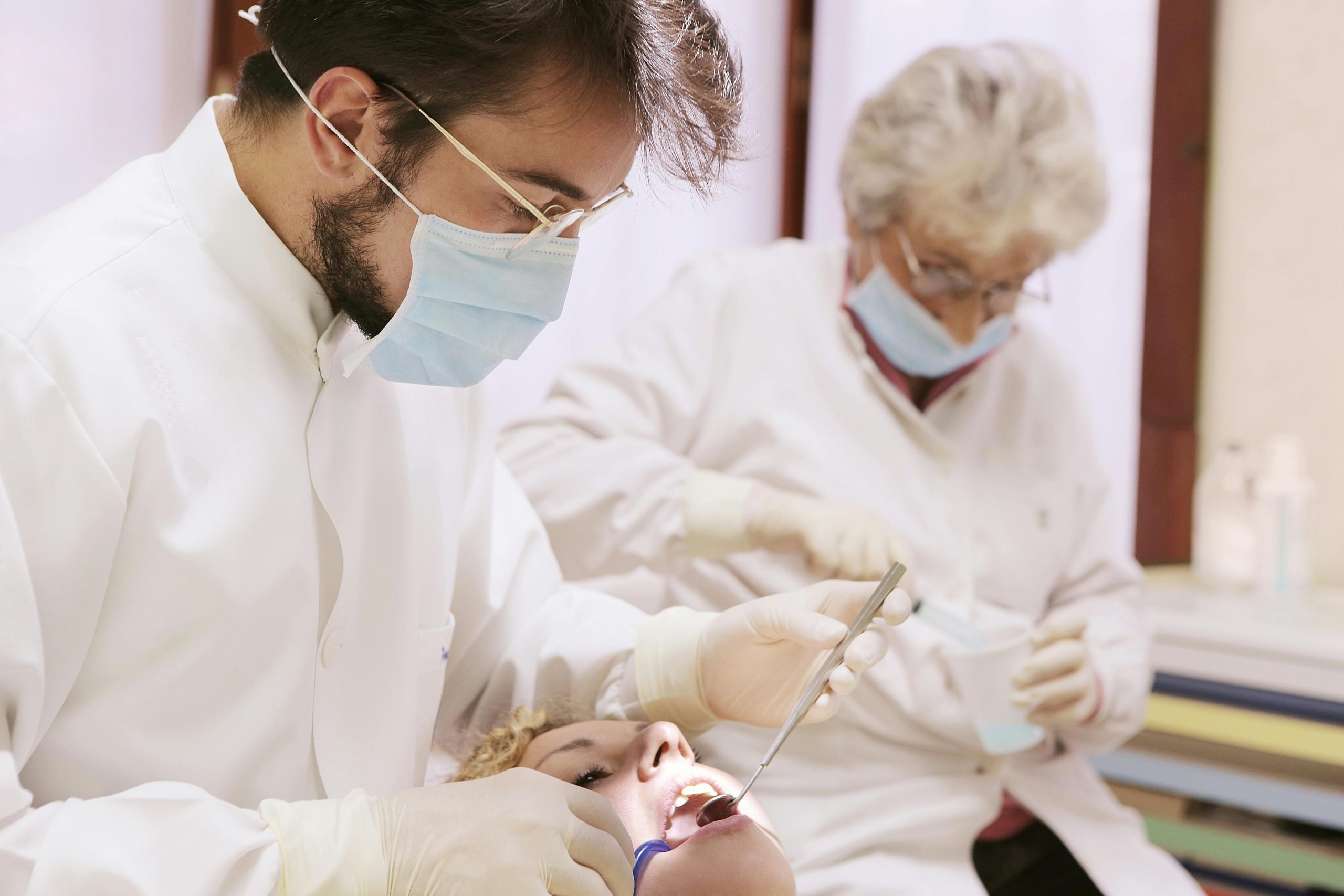 Dentistry Job in the UK with Free Visa Sponsorship.